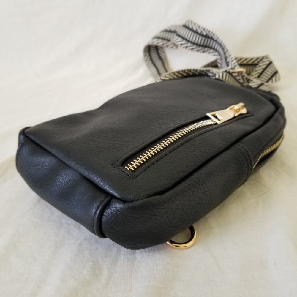 NWT! Cluci Faux Leather Shoulder Bag w/Adjustable Strap for Everyday Use! - Picture 13 of 13